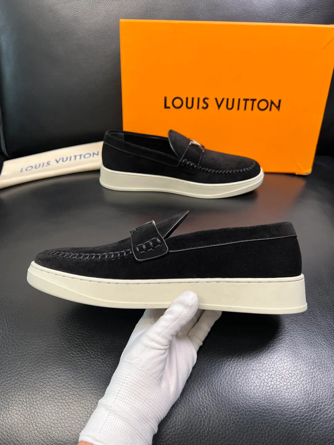 Men's shoes 💰740 Lv high quality top crafts Louis Vuitton, sports sneakers counter synchronization, uppers imported from Italy, high-quality splicing colorful complex crafts, imported mesh pads soft and comfortable, soles: original soles specially provided by the original factory, T men's shoes 💰U exclusive movable molded soles super comfortable, original factory single goods, code number 38-44 (customized 45)